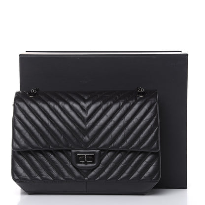Chanel Aged Calfskin Chevron Quilted 2.55 Reissue 226 So Black 11 of 11