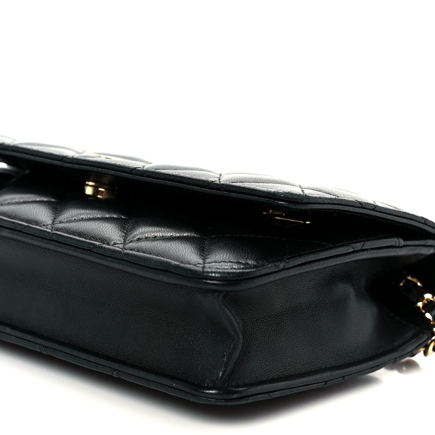 Lambskin Quilted Wallet On Chain WOC Black