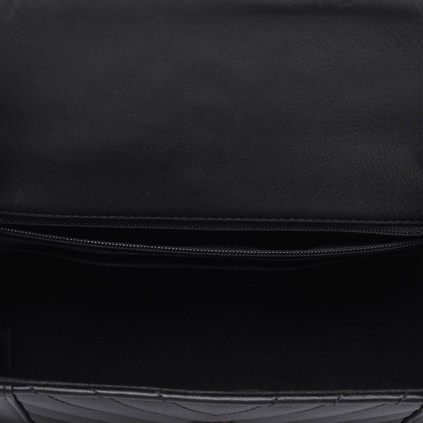 Calfskin Quilted Small Daily Chevron Flap Black
