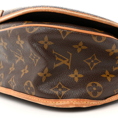 Louis Vuitton Monogram Menilmontant MM 9 of 20