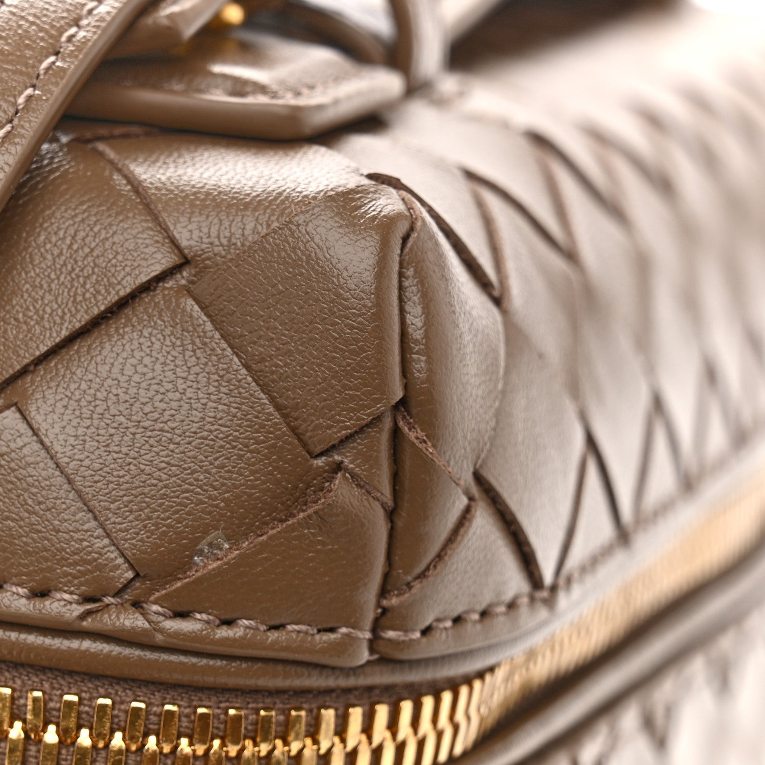 Bottega Veneta Calfskin Intrecciato Bang Bang Vanity Case Pinecone