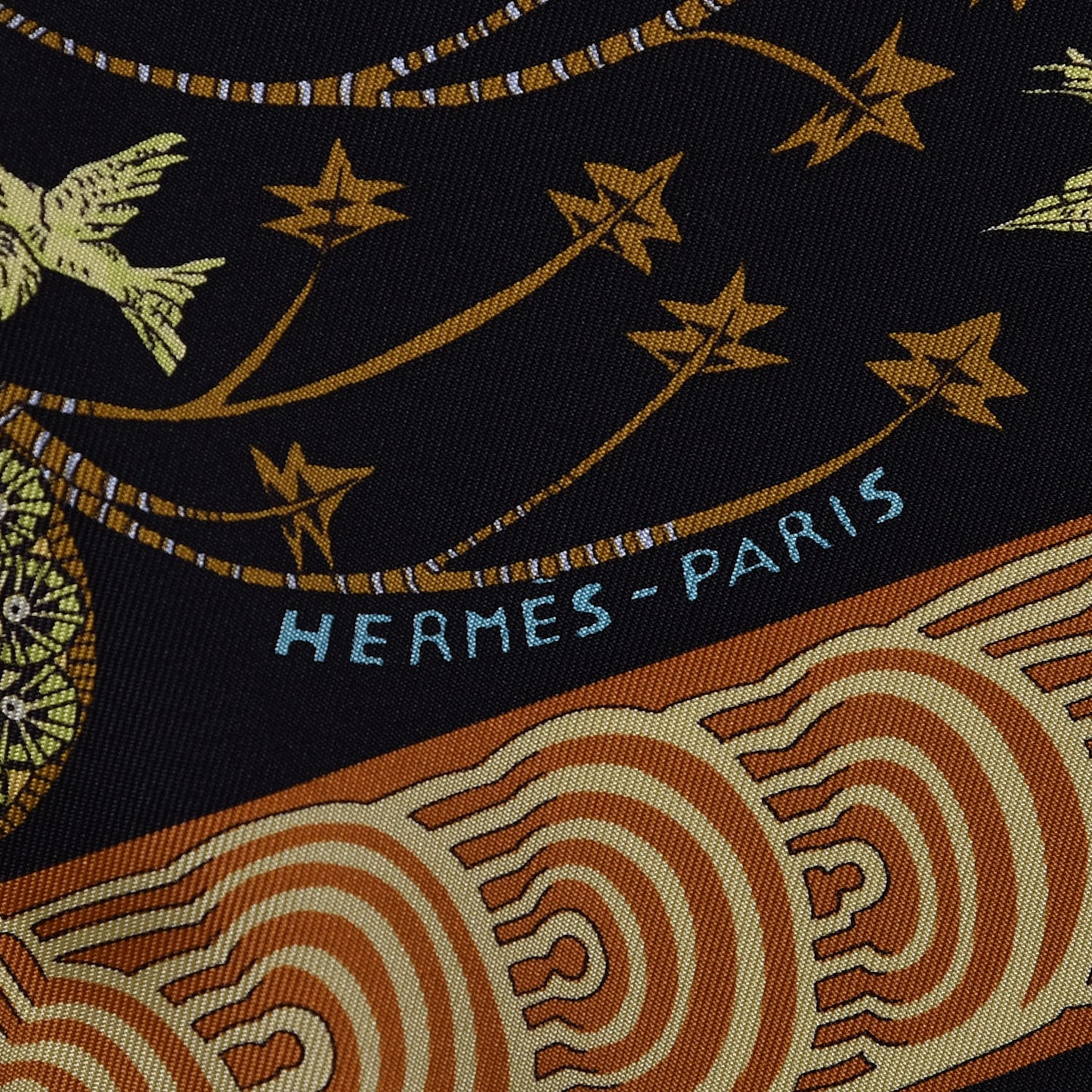 Silk Les Legendes de L'Arbre Scarf 90