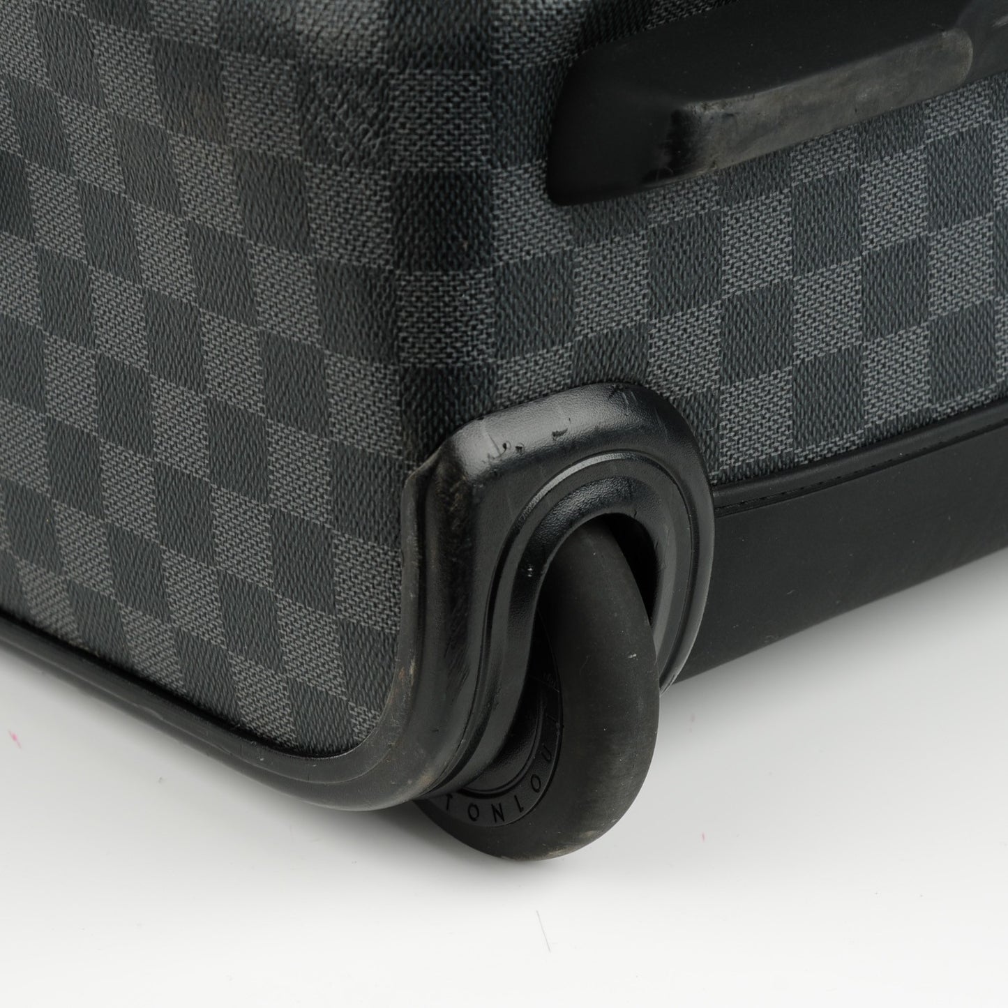 Damier Graphite Pegase 55