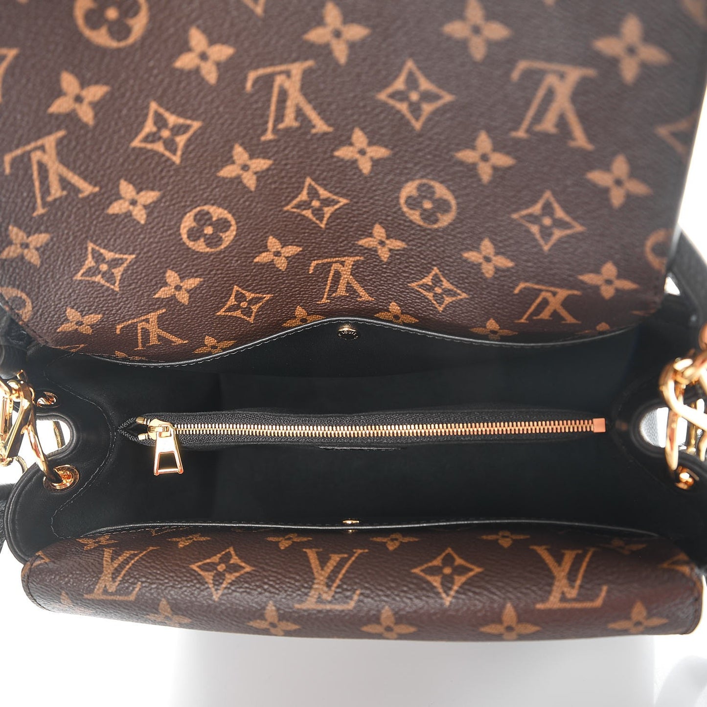 Monogram Double V Black