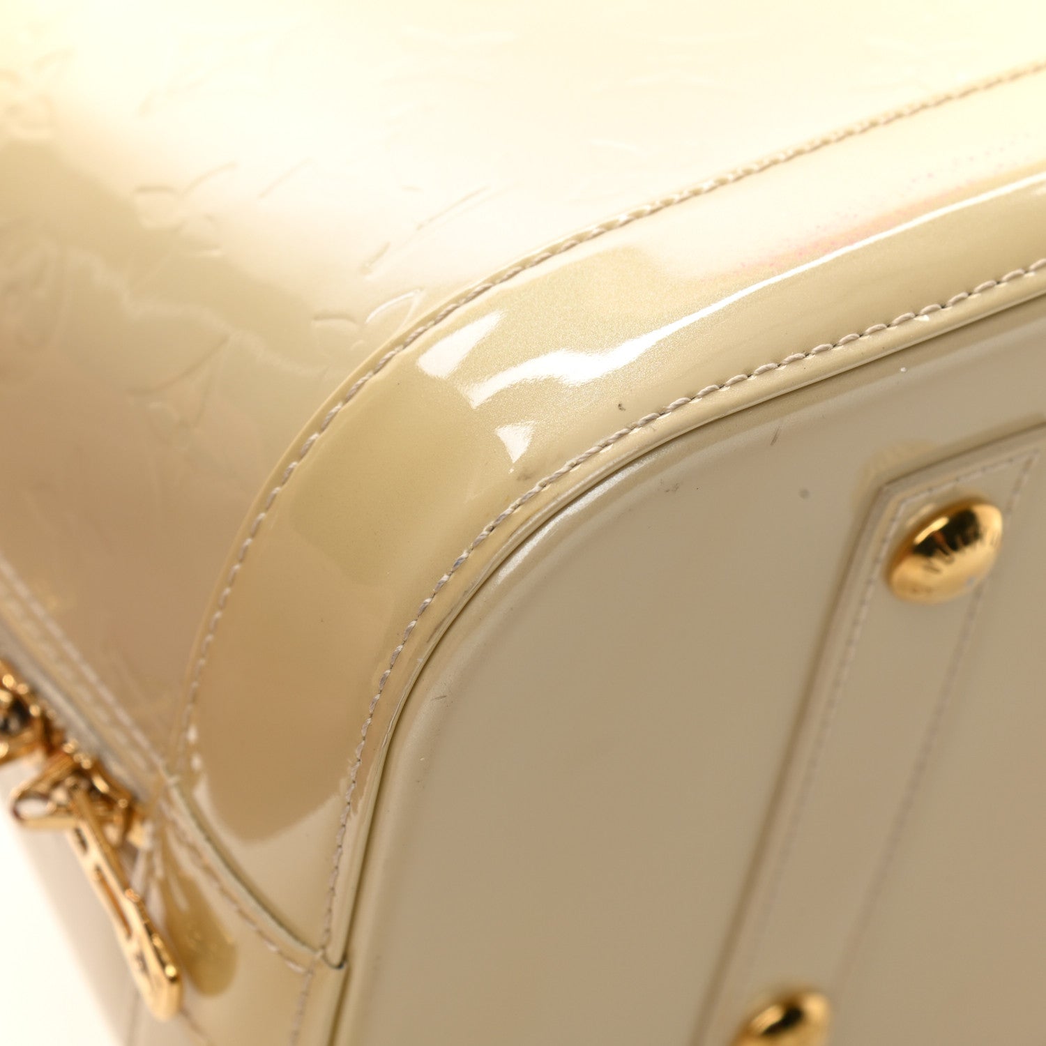 Louis Vuitton Vernis Alma GM Blanc Corail 9 of 18