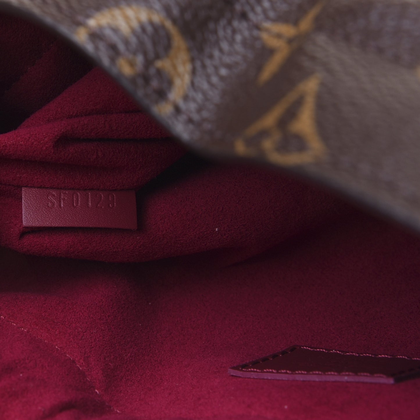 Monogram Pouch Noe Fuchsia
