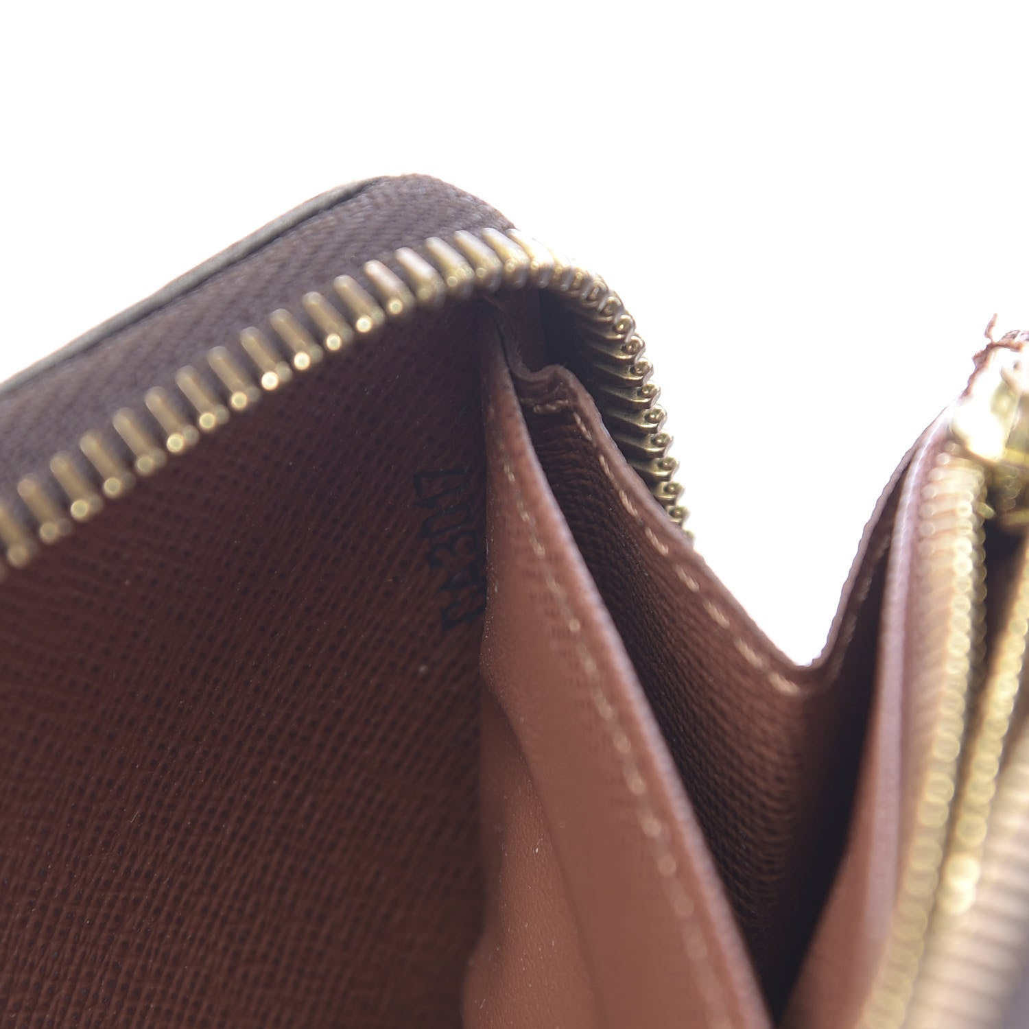 Louis Vuitton Monogram Zippy Wallet 7 of 7