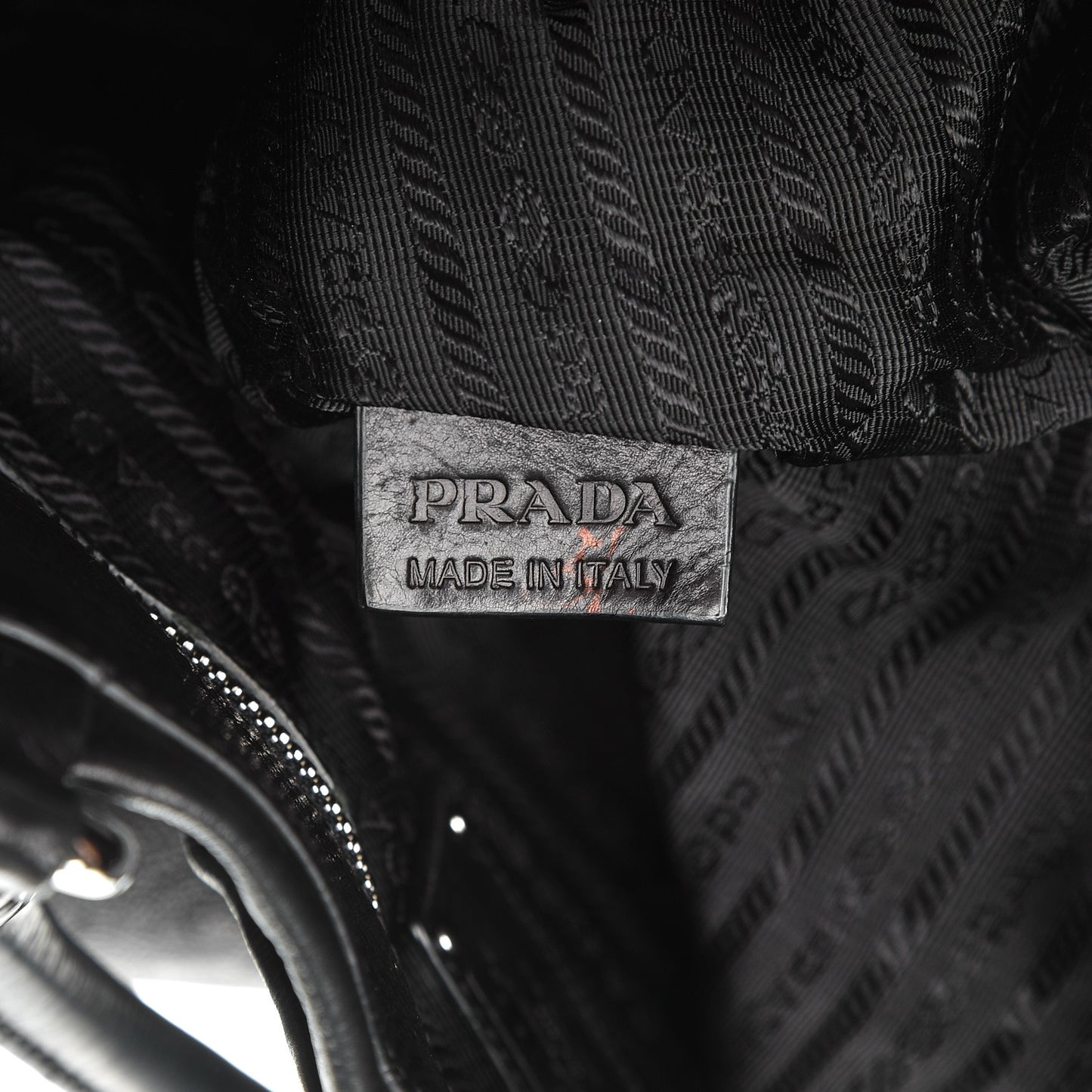 Soft Calf Pleated Shoulder Bag Nero Black