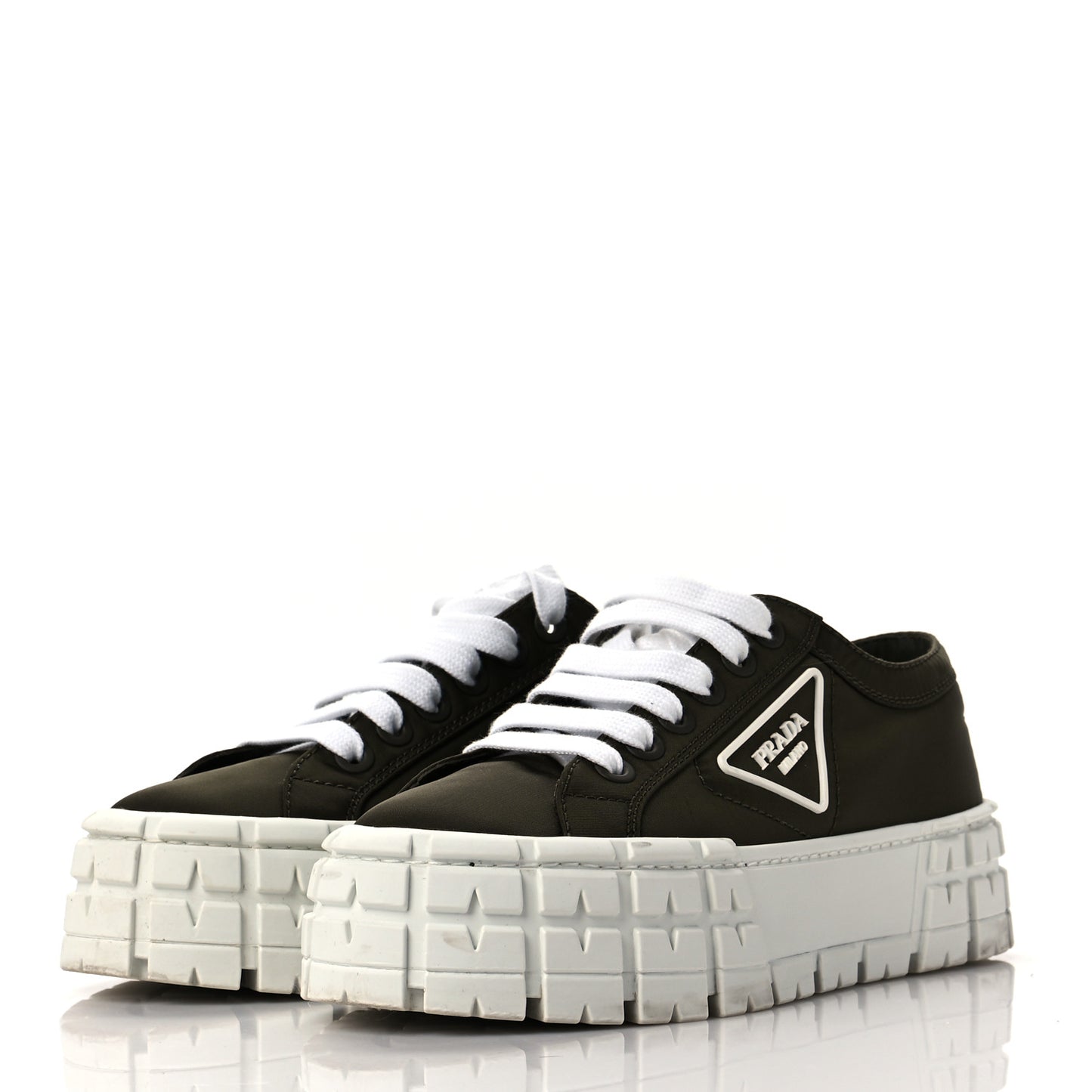 Re-Nylon Gabardine Triangle Logo Double Wheel 50mm Sneakers 39 Militare