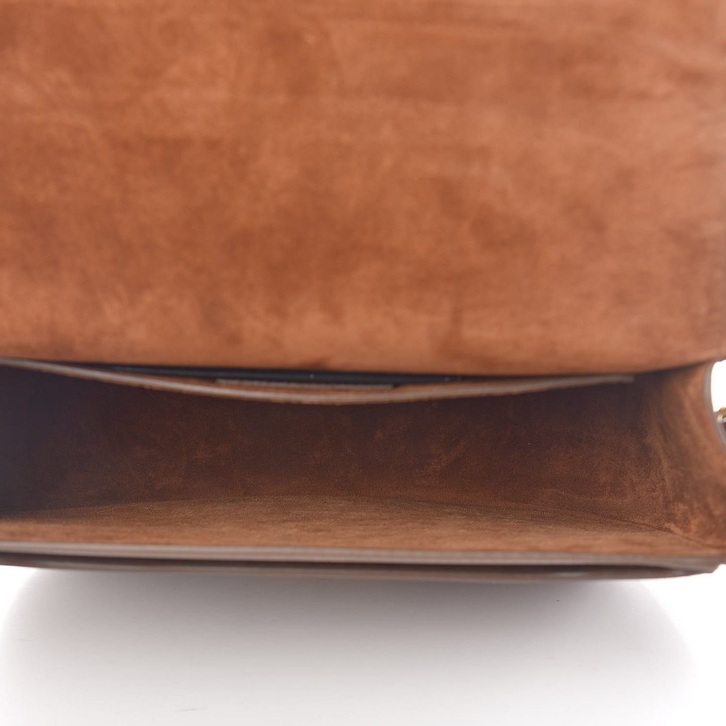 Calfskin Betty Messenger Deep Moka