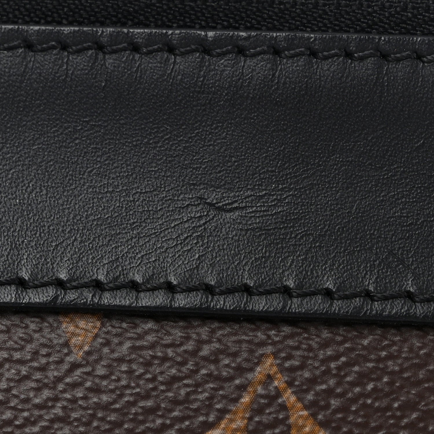 Louis Vuitton Monogram Discovery Pochette GM 9 of 10