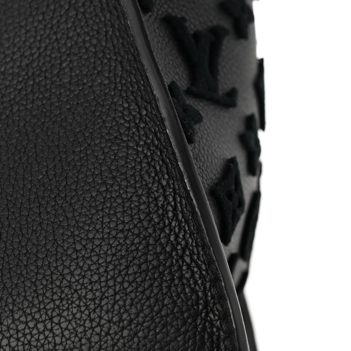 Calfskin Monogram Tufting On My Side Black