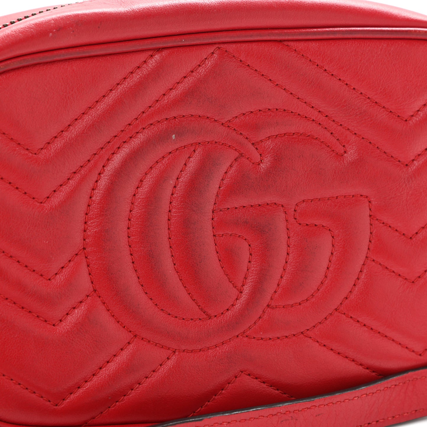 Calfskin Matelasse Mini GG Marmont Chain Shoulder Bag Hibiscus Red