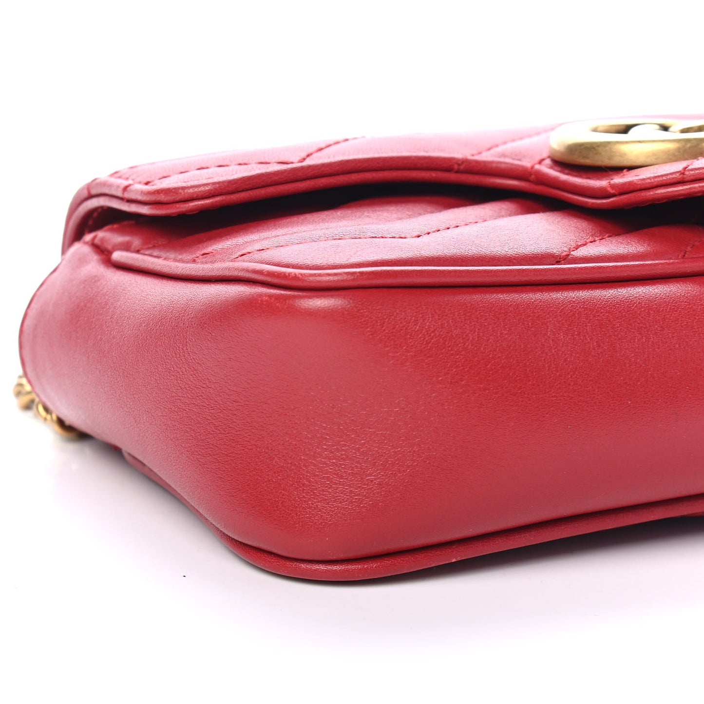 Calfskin Matelasse Super Mini GG Marmont Shoulder Bag Hibiscus Red
