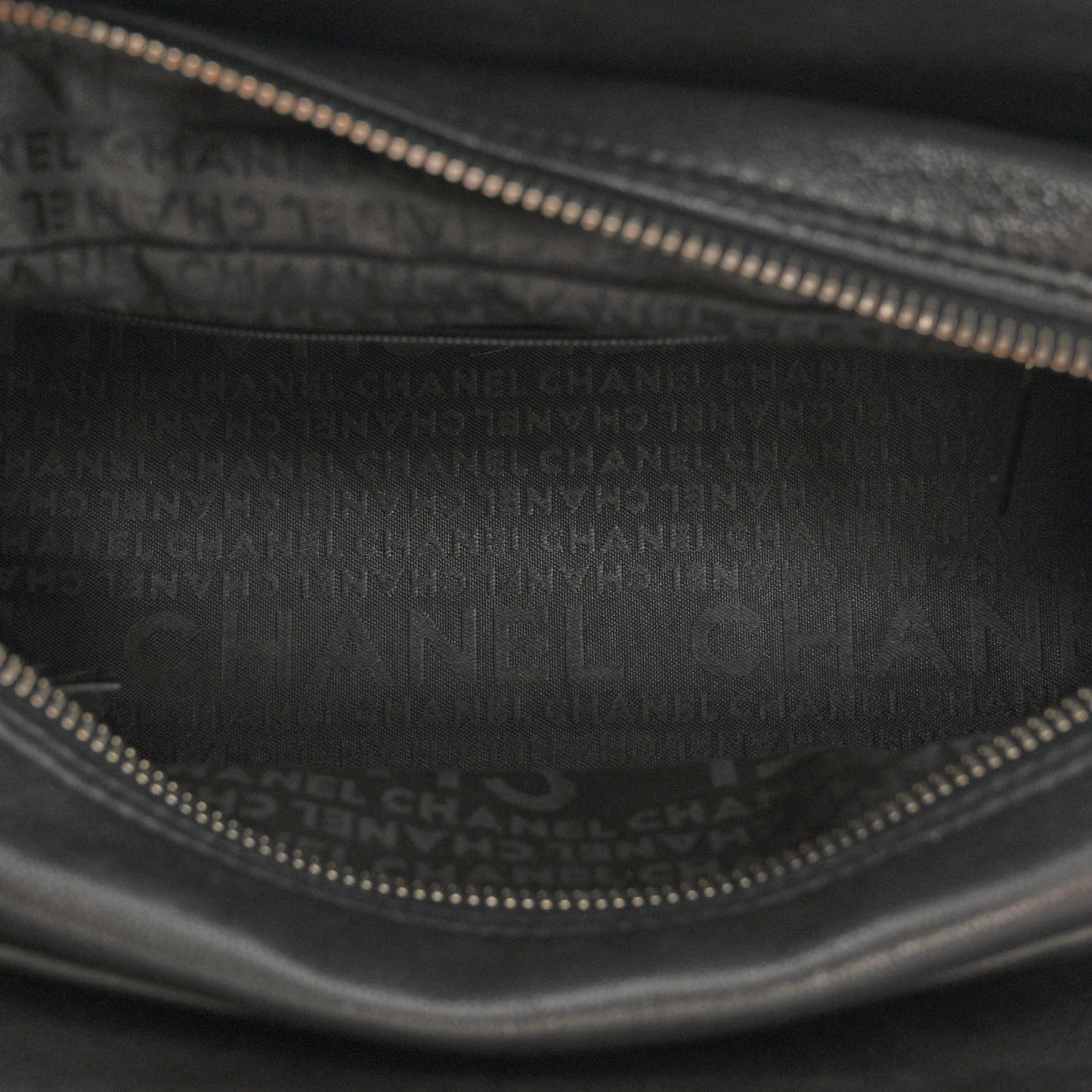 Lambskin Ultimate Soft Frame Bag Black