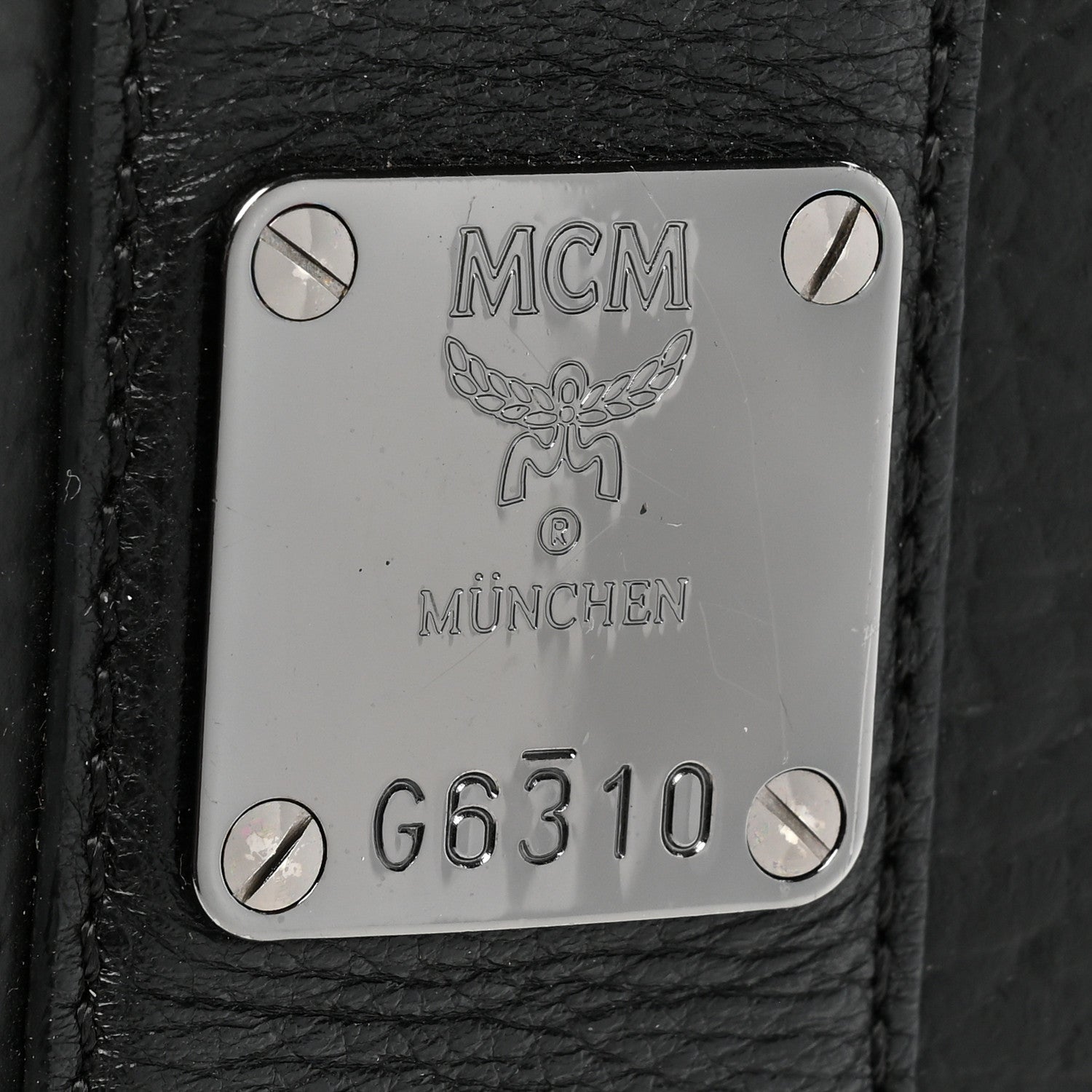 MCM Visetos Medium Liz Reversible Shopper Tote Black 10 of 17