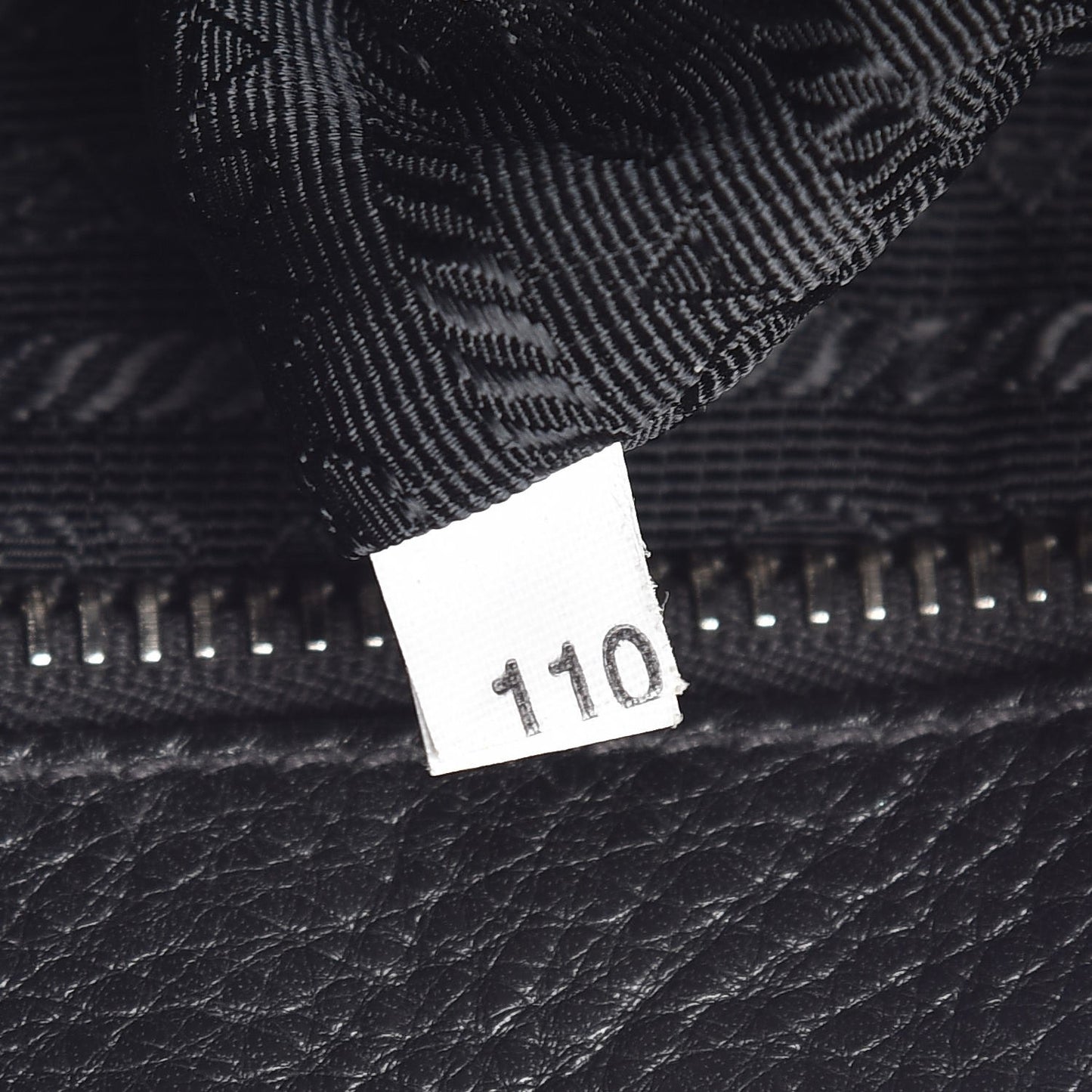 Vitello Daino Crossbody Bag Black