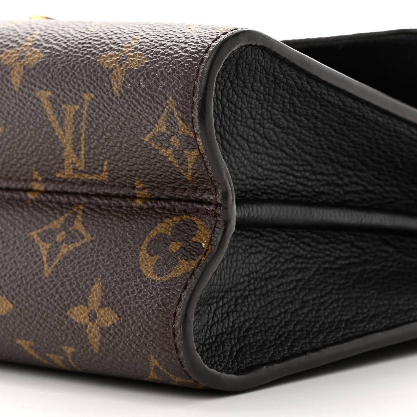 Monogram Victoire Black
