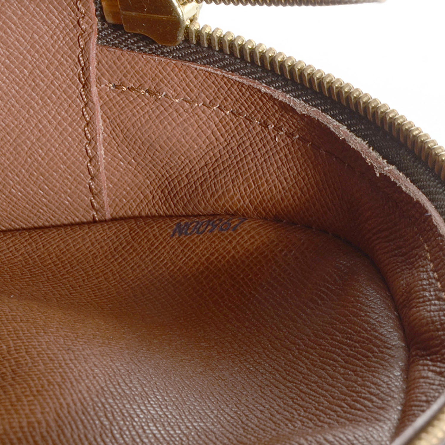 Louis Vuitton Monogram Blois 6 of 7