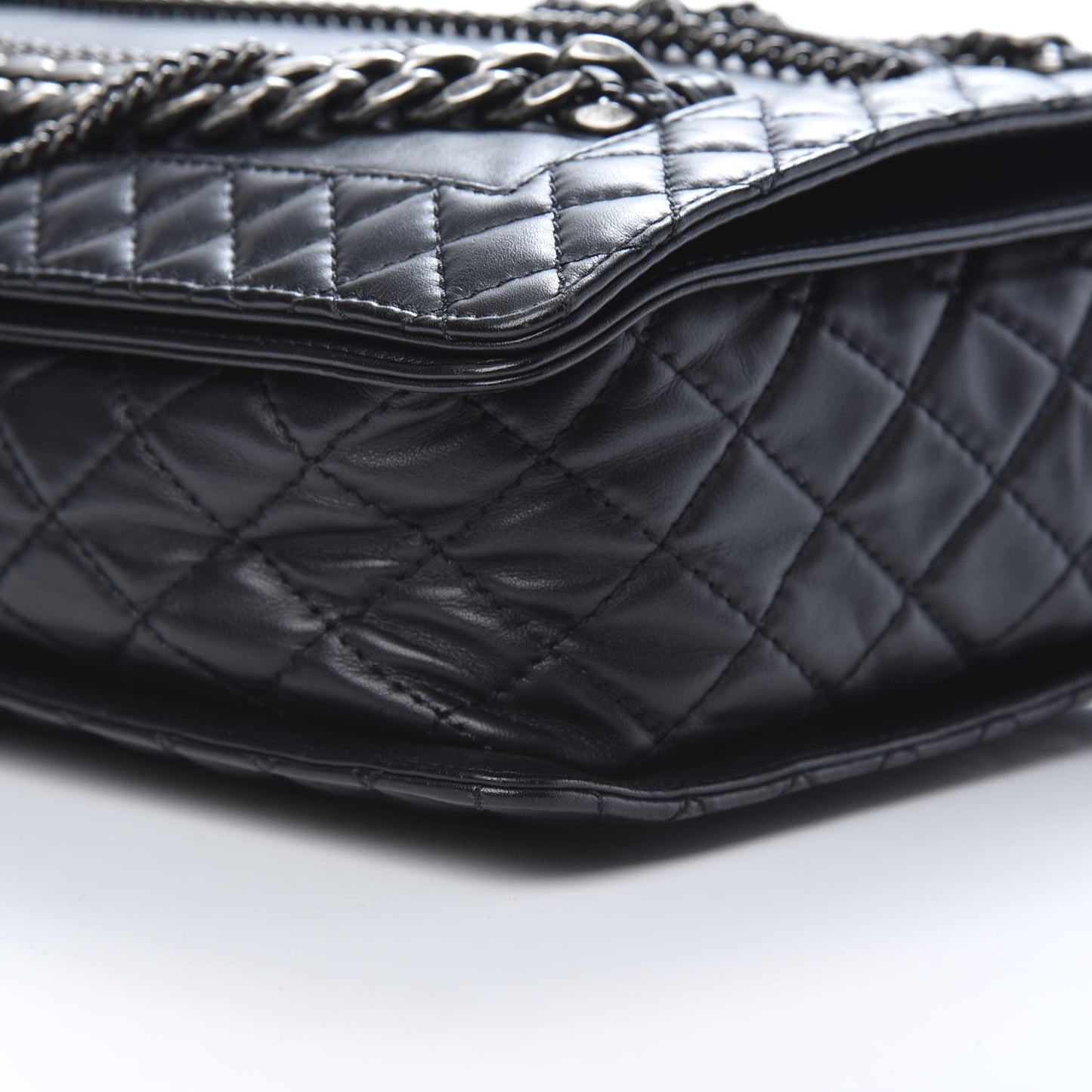 Calfskin Enchained XL Boy Flap Black