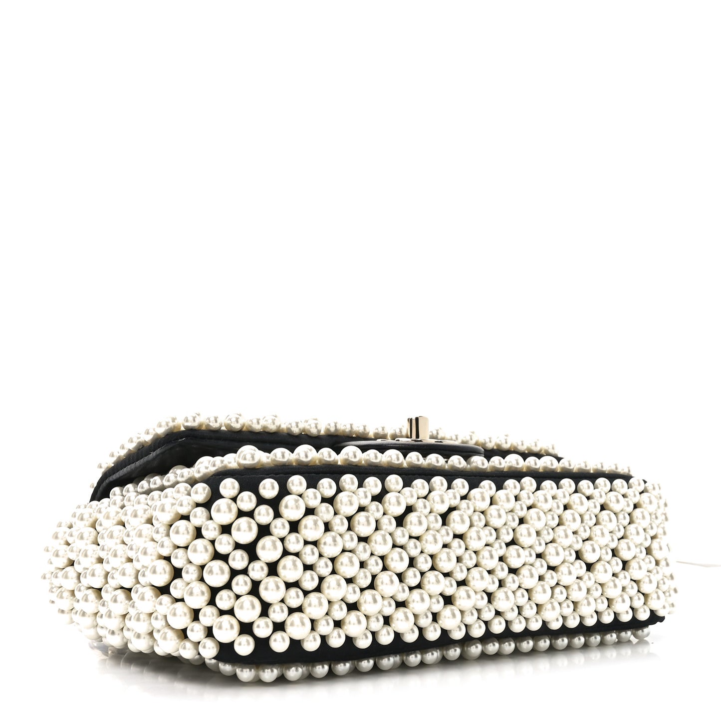 Lambskin Pearl On Flap Black