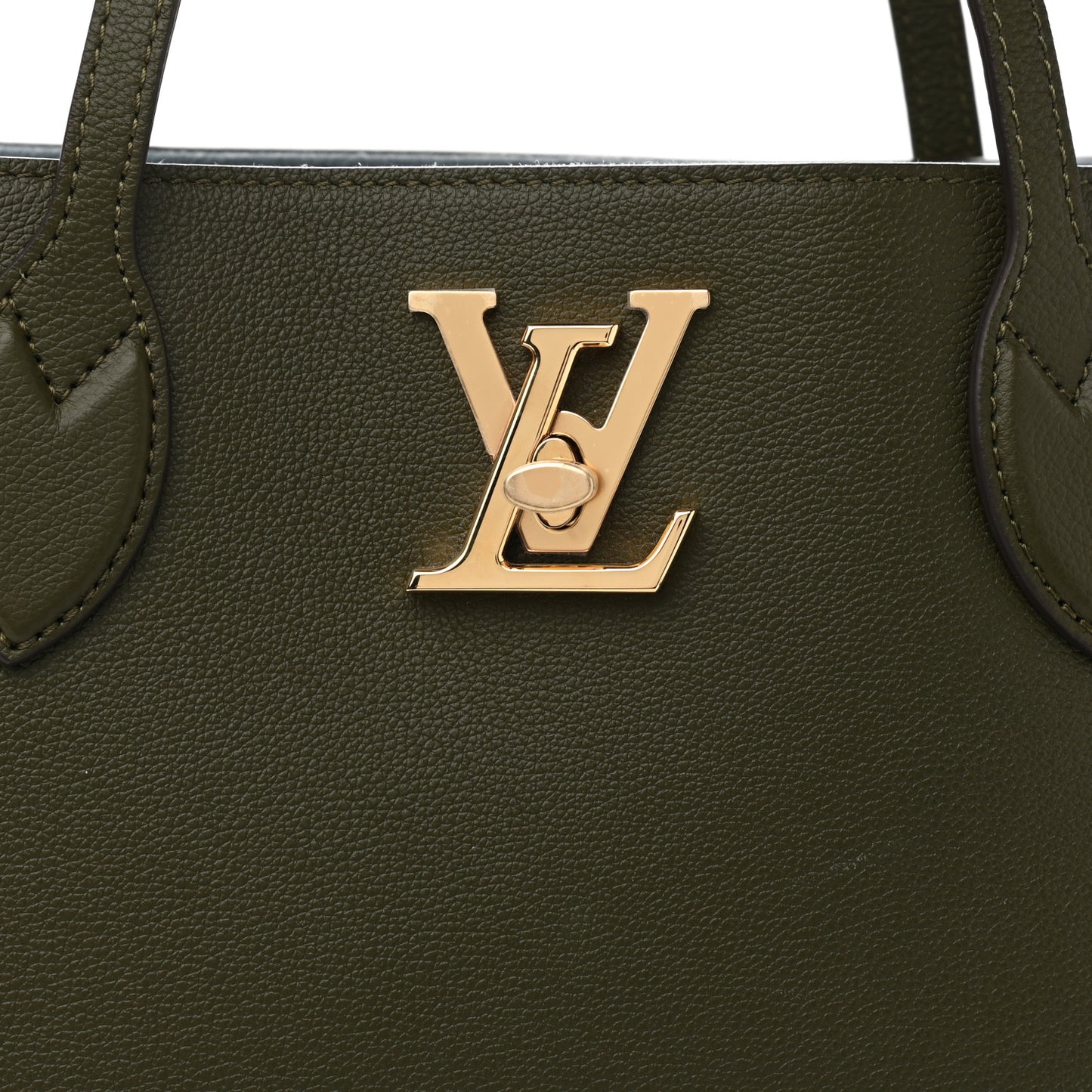 Grained Calfskin Lockme Shopper Kaki
