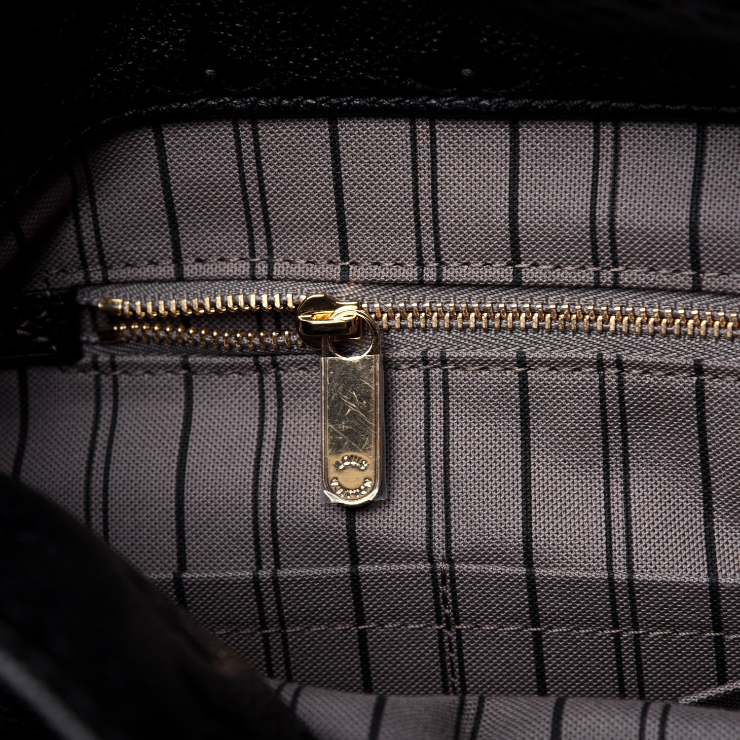 Louis Vuitton Empreinte Artsy MM Black 9 of 13