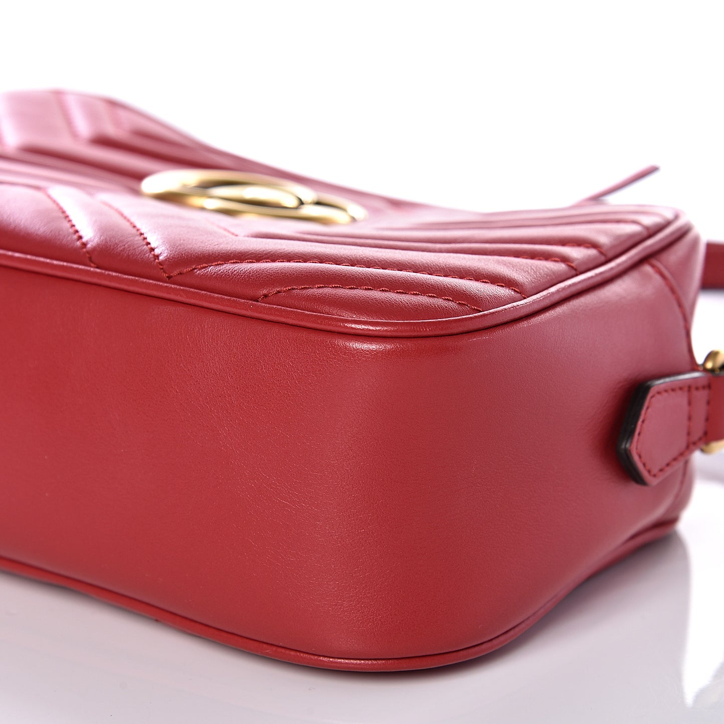 Calfskin Matelasse Small GG Marmont Chain Shoulder Bag Hibiscus Red