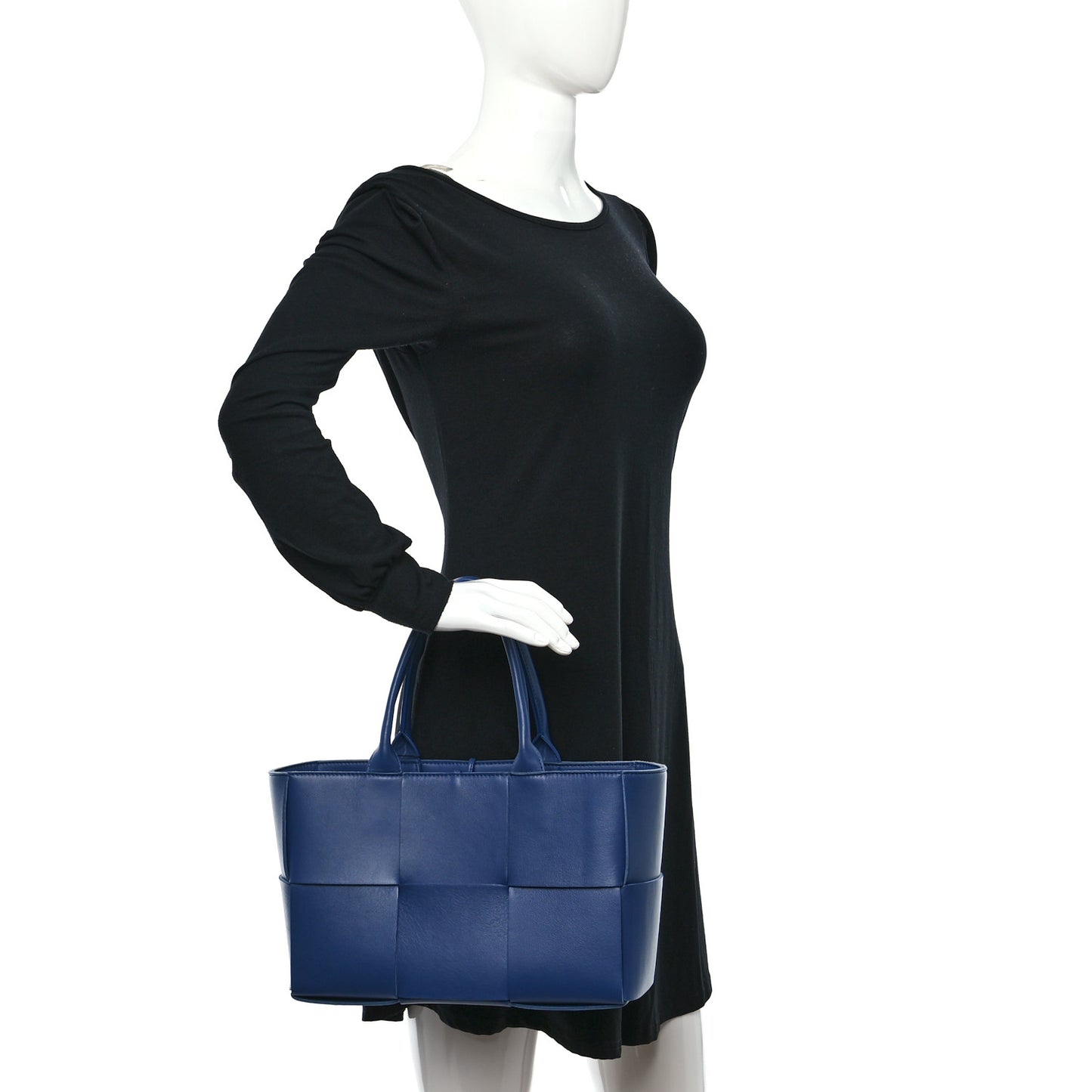 Smooth Calfskin Intrecciato Small Arco Tote Cruise