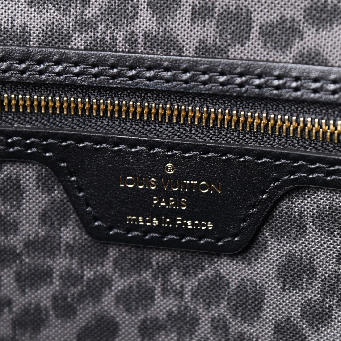 Monogram Giant Wild At Heart Neverfull MM Black