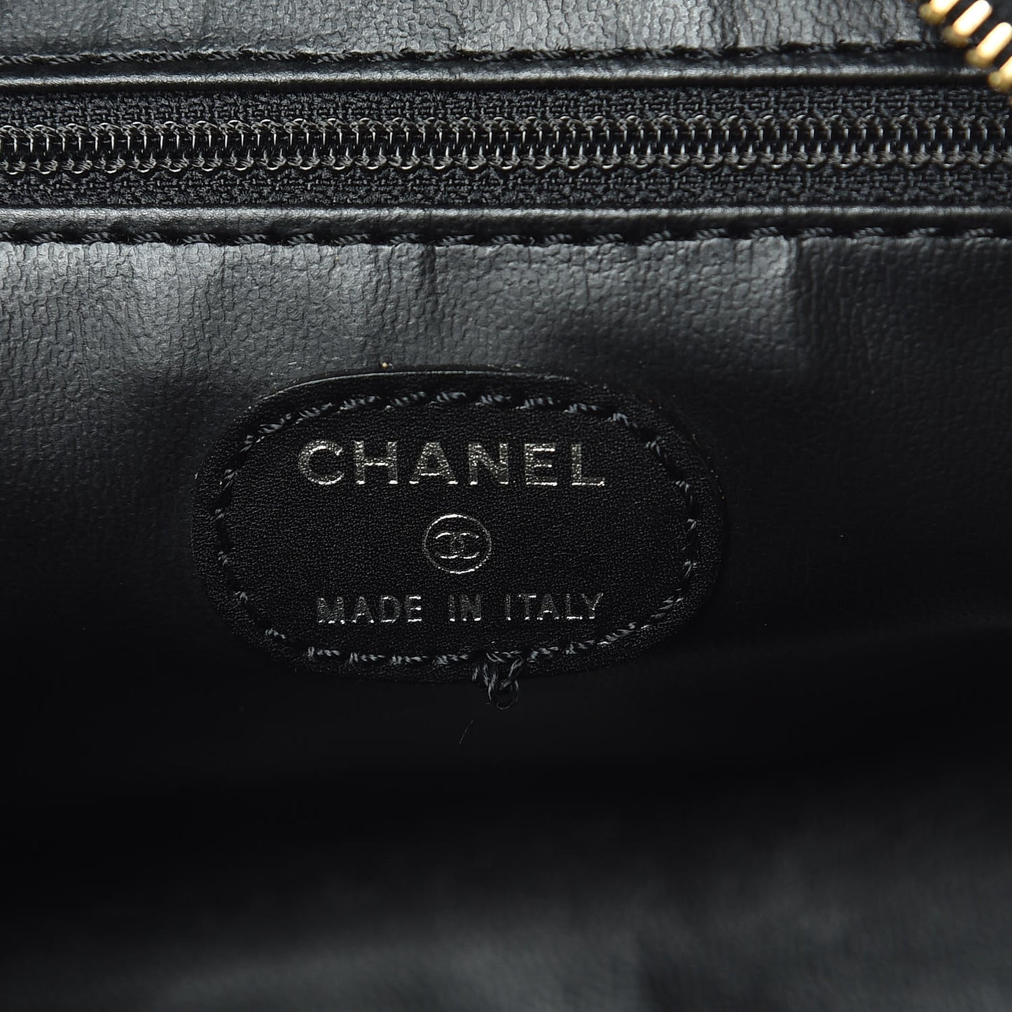 Grained Calfskin Toiletry Case Black