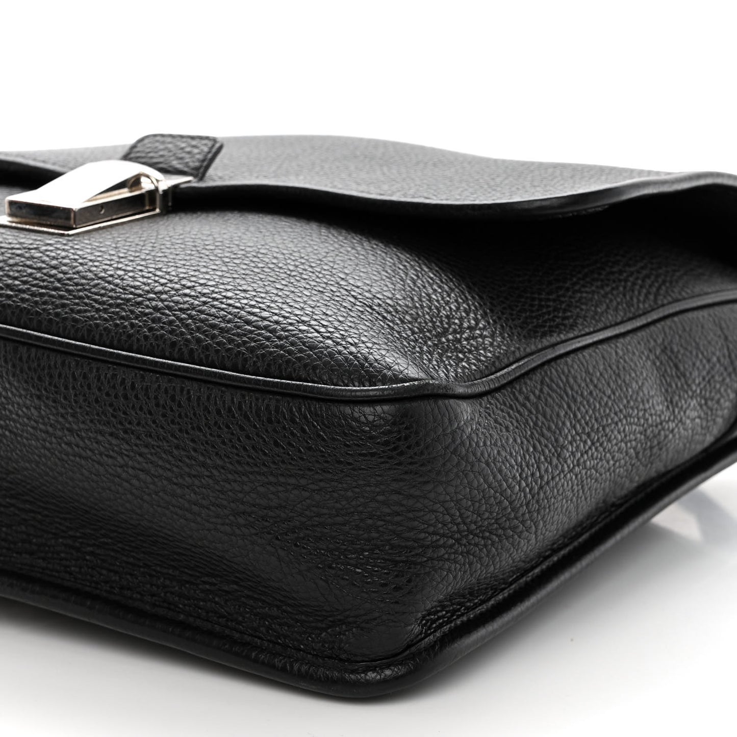 Vitello Daino Flat Flap Messenger Bag Black