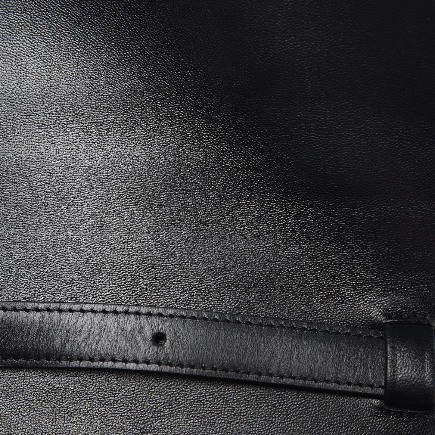 Box Calfskin Medium Classic Box Flap Bag Black