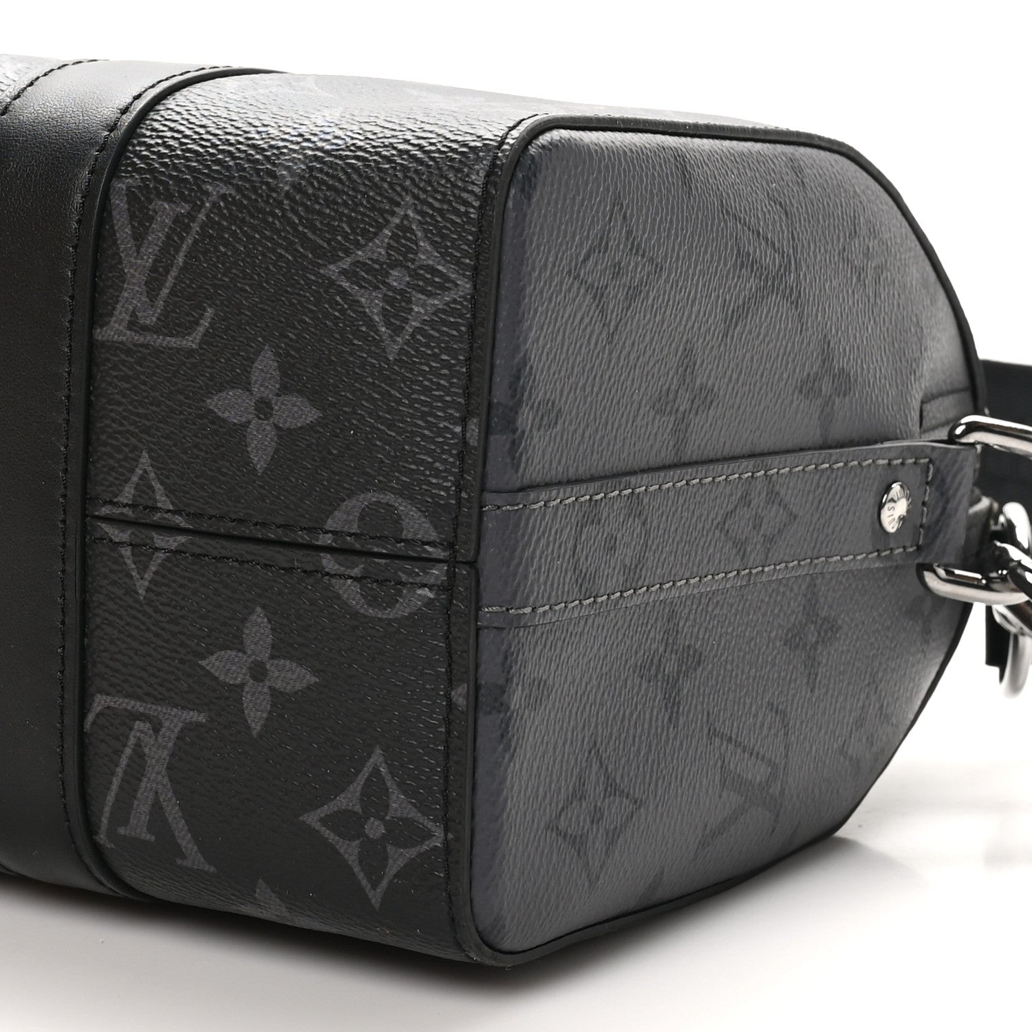 Louis Vuitton Reverse Monogram Eclipse City Keepall 5 of 9