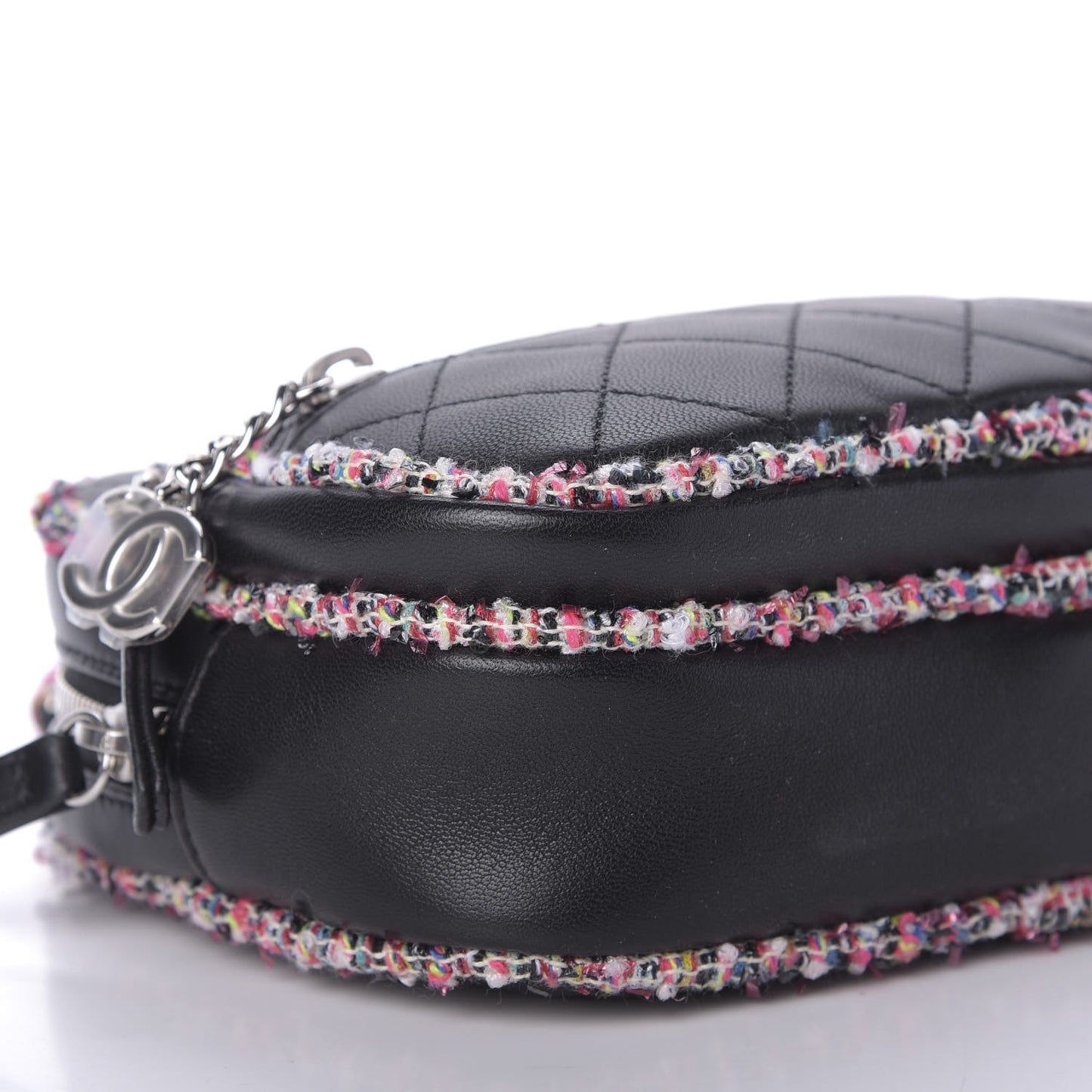 Lambskin Quilted Tweed Elegant Trim Front Zip Camera Case Black