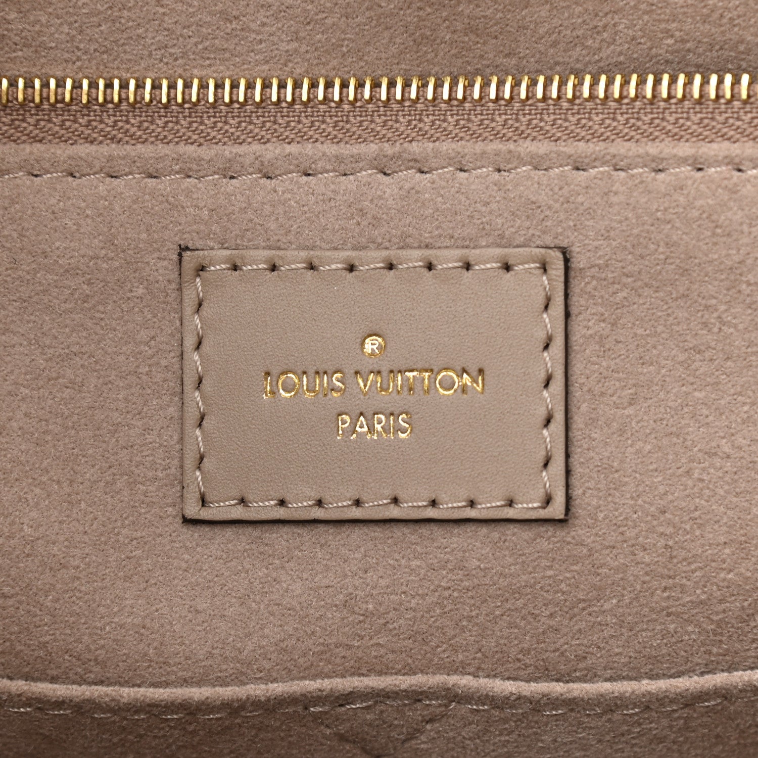 Louis Vuitton Empreinte Monogram Giant Onthego MM Tourterelle 6 of 10