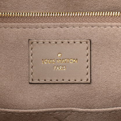 Louis Vuitton Empreinte Monogram Giant Onthego MM Tourterelle 6 of 10