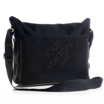 Louis Vuitton Damier Geant Messenger Bag Black 3 of 7