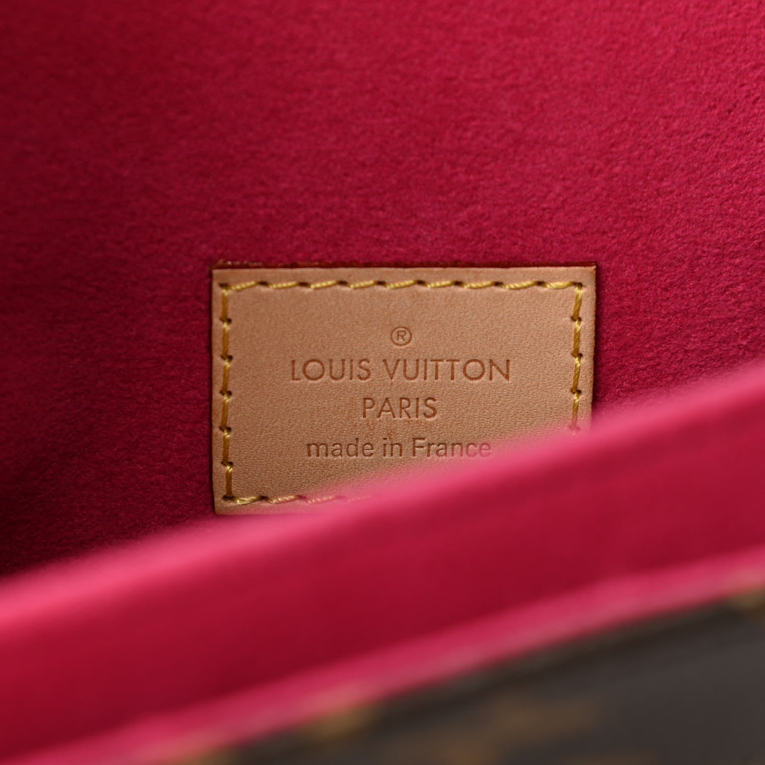 Louis Vuitton Monogram Patches Pochette Metis 6 of 9