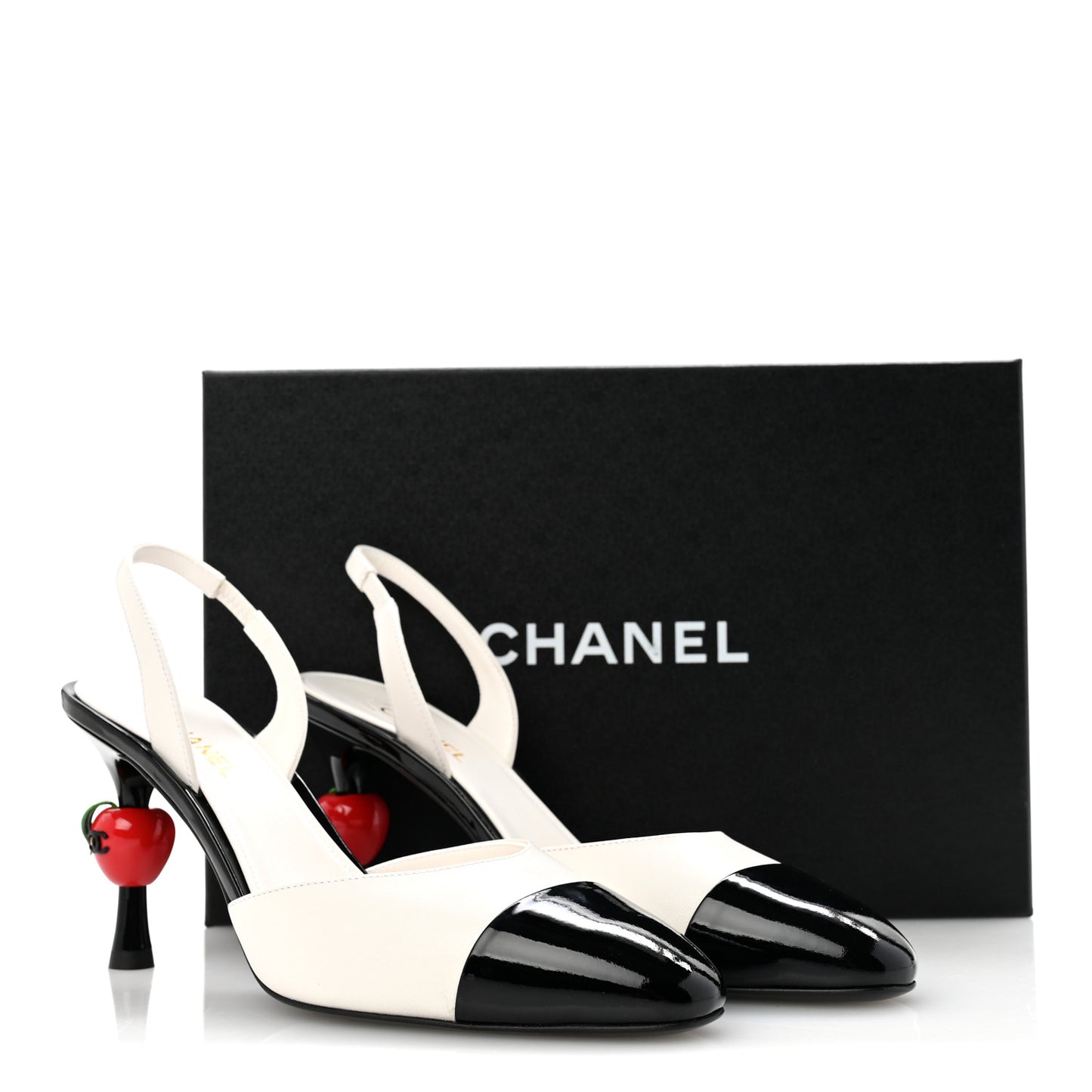 Lambskin Patent Cap Toe CC Apple Slingback Pumps 38.5 White Black