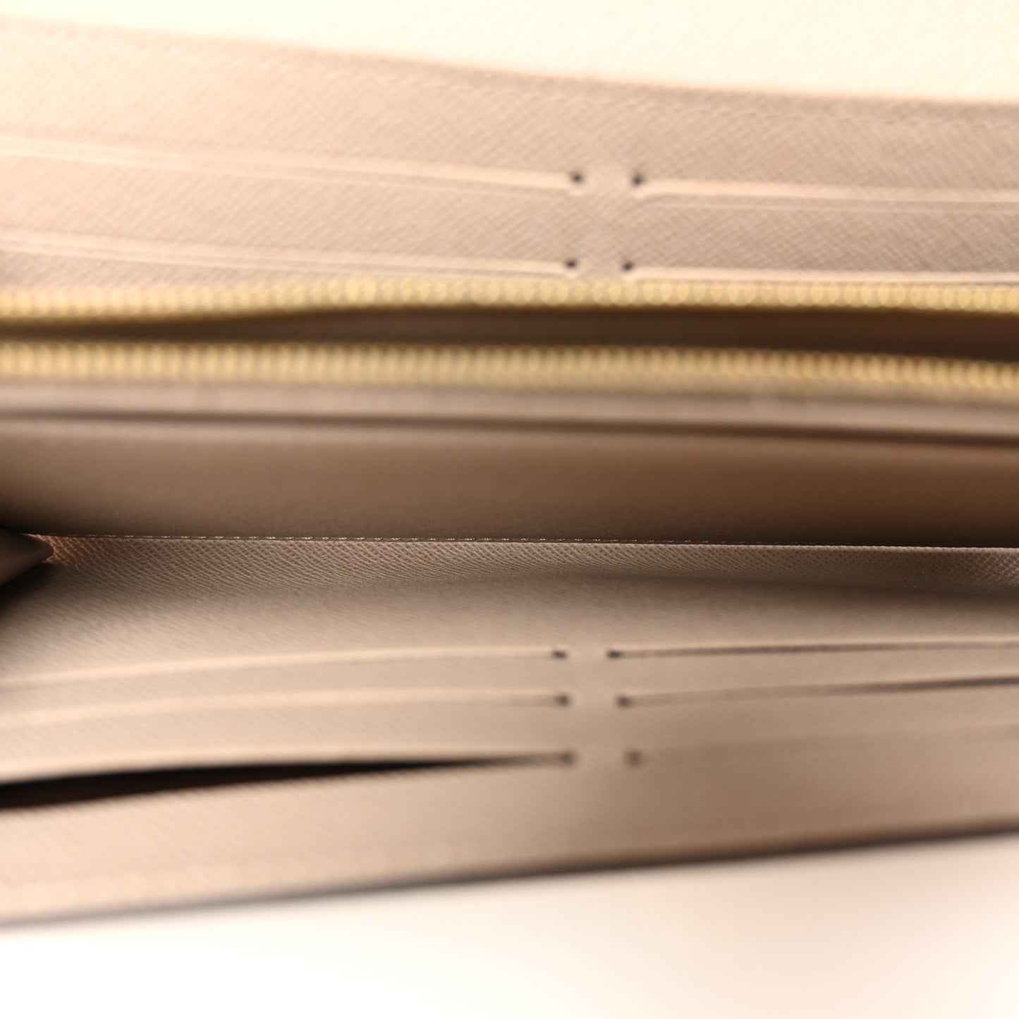 Epi Twist Wallet Galet