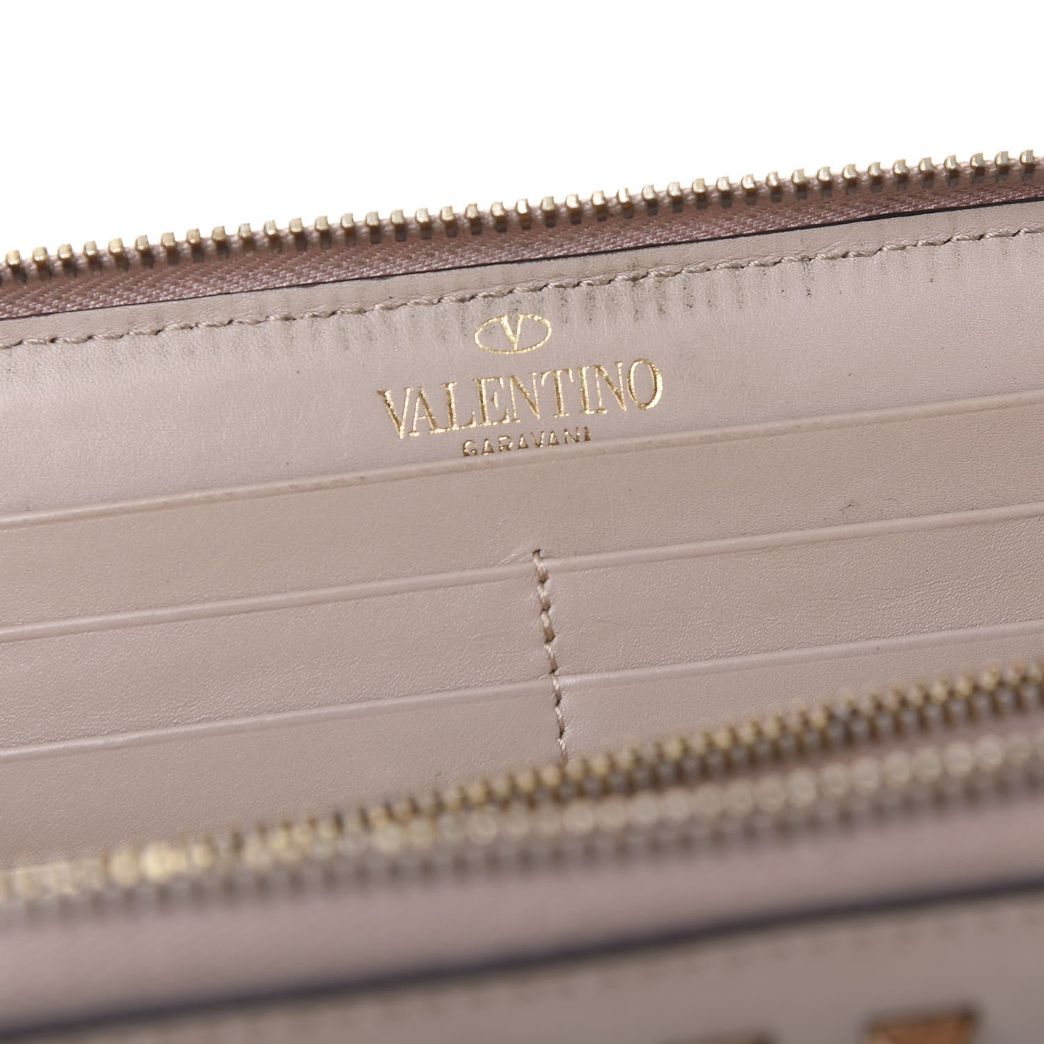 Valentino Garavani Calfskin Rockstud Zip Around Wallet Poudre 8 of 14