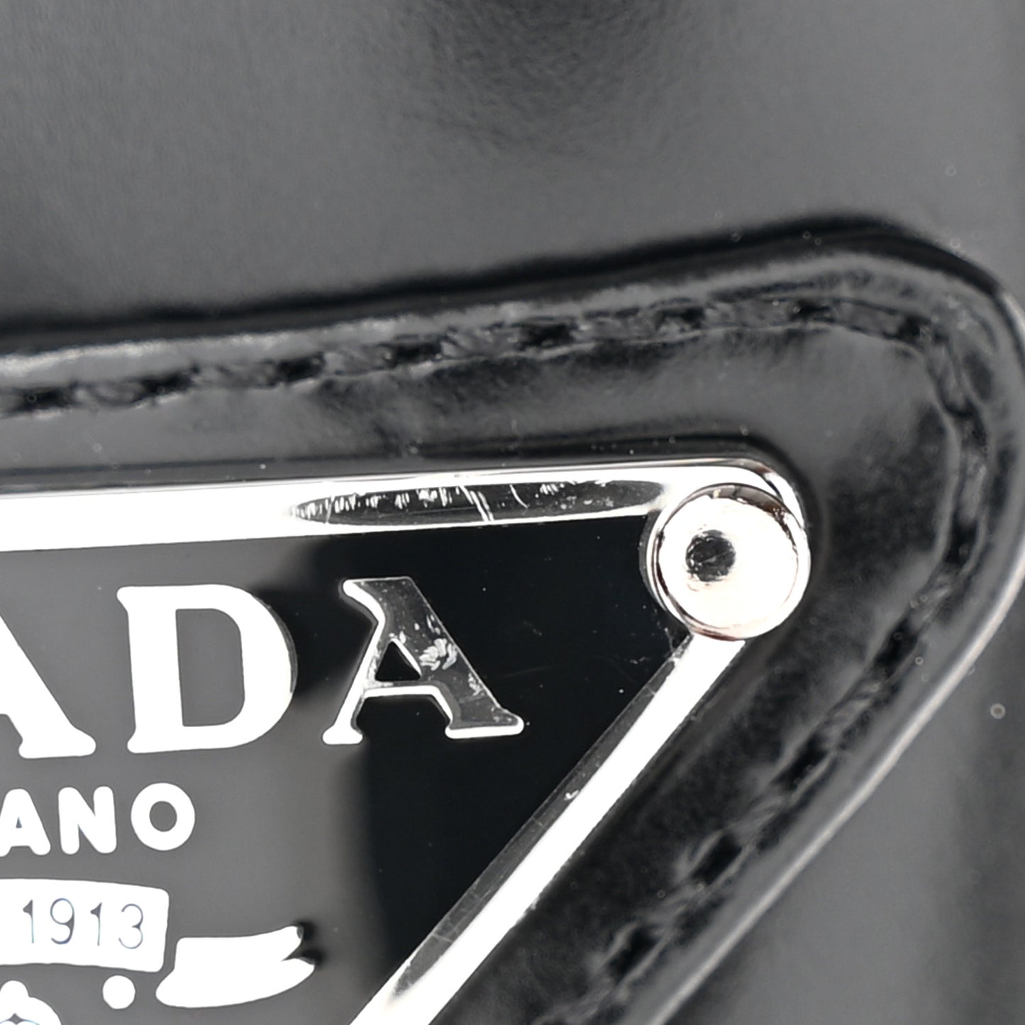 Spazzolato Metal Triangle Logo 50mm Chelsea Boots 38 Black