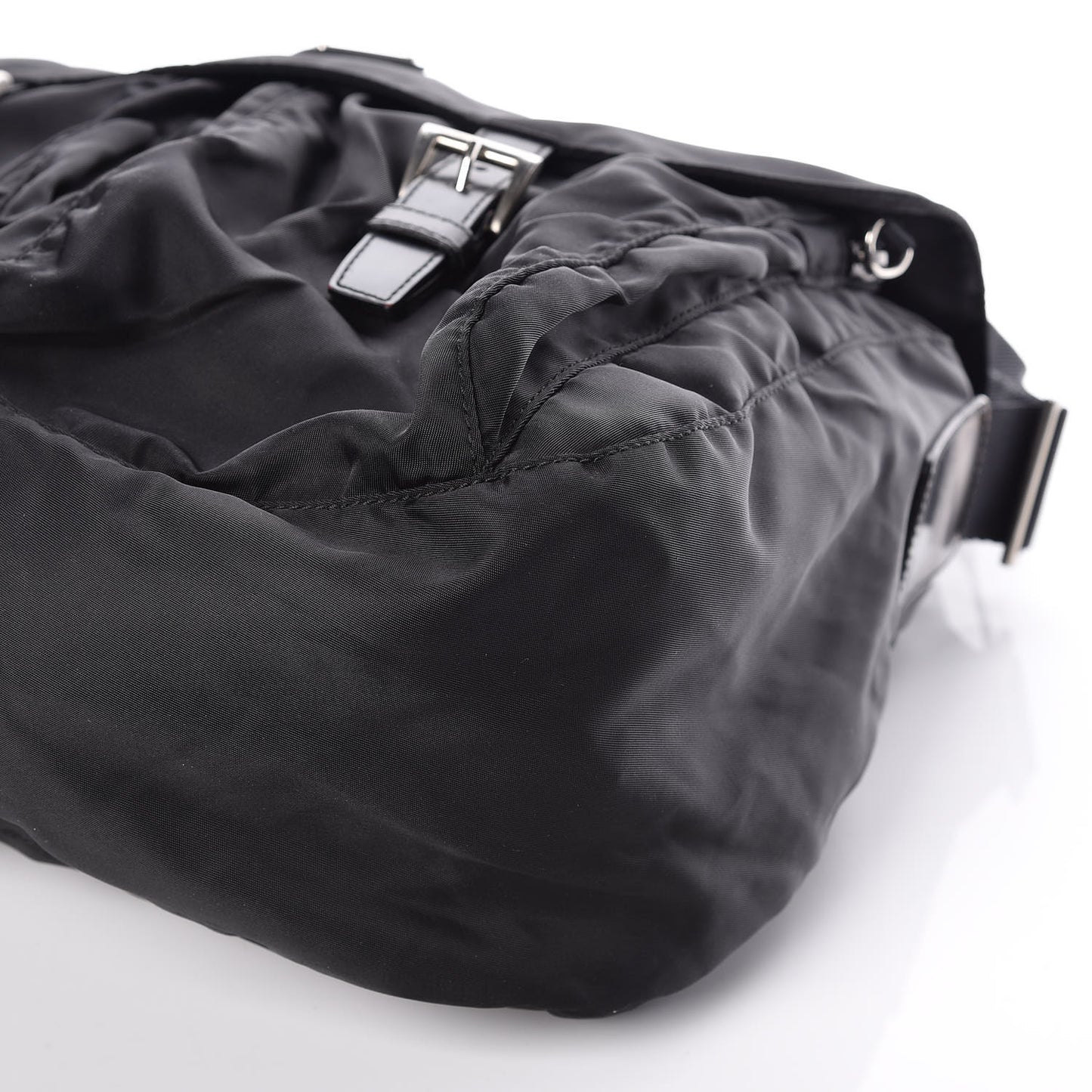 Nylon Vela Messenger Bag Black
