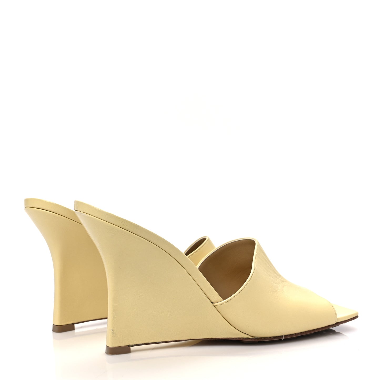 Lambskin Stretch Wedge 90mm Sandals 39 Moon Beam