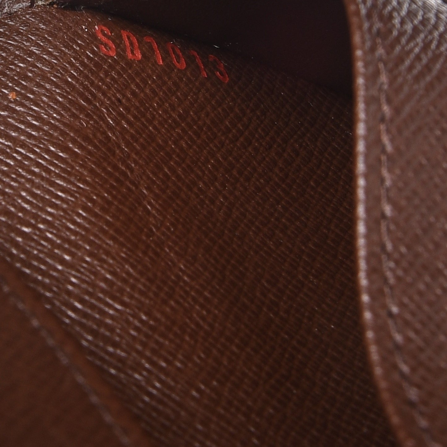 Damier Ebene Elise Wallet