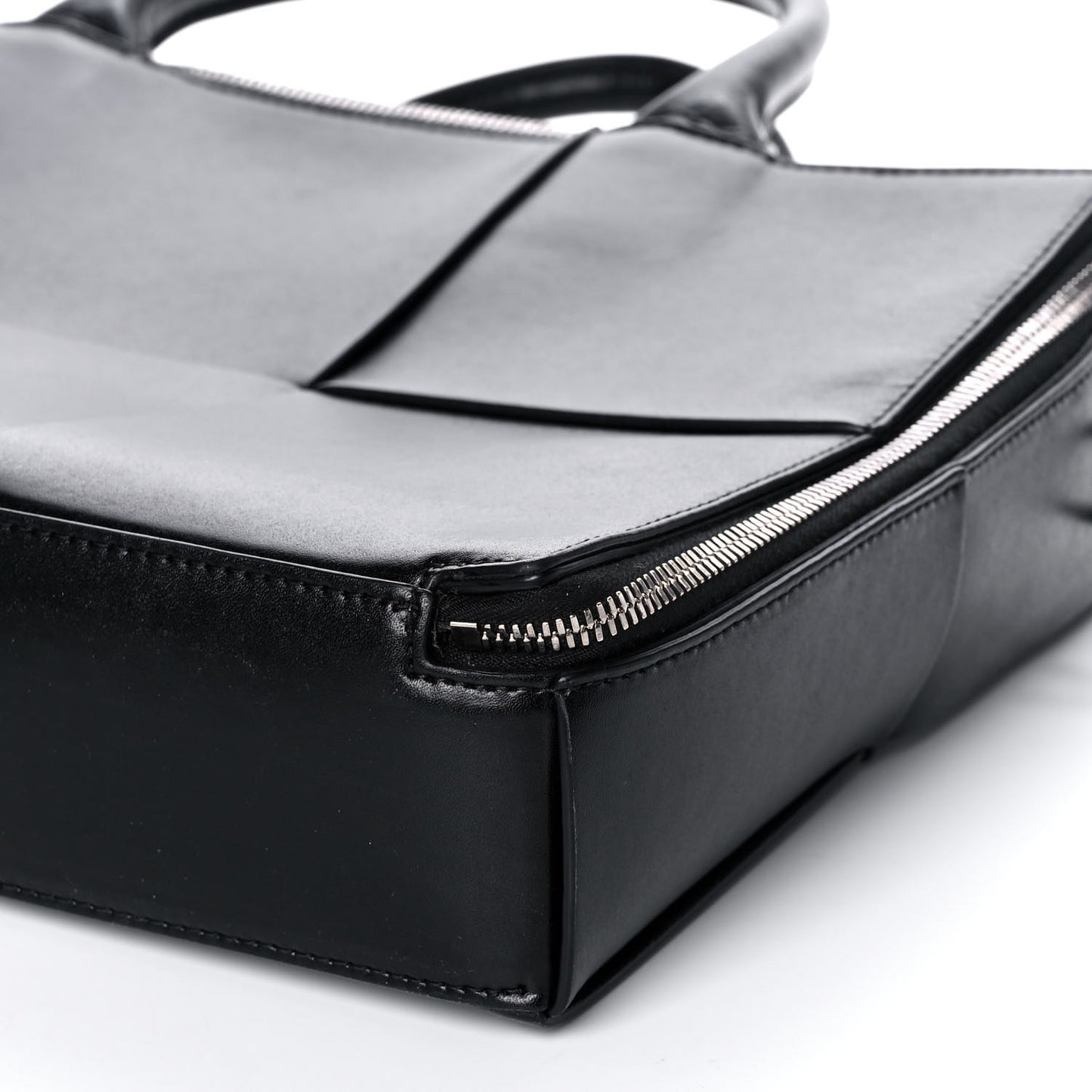 Calfskin Maxi Intrecciato Arco Briefcase Black