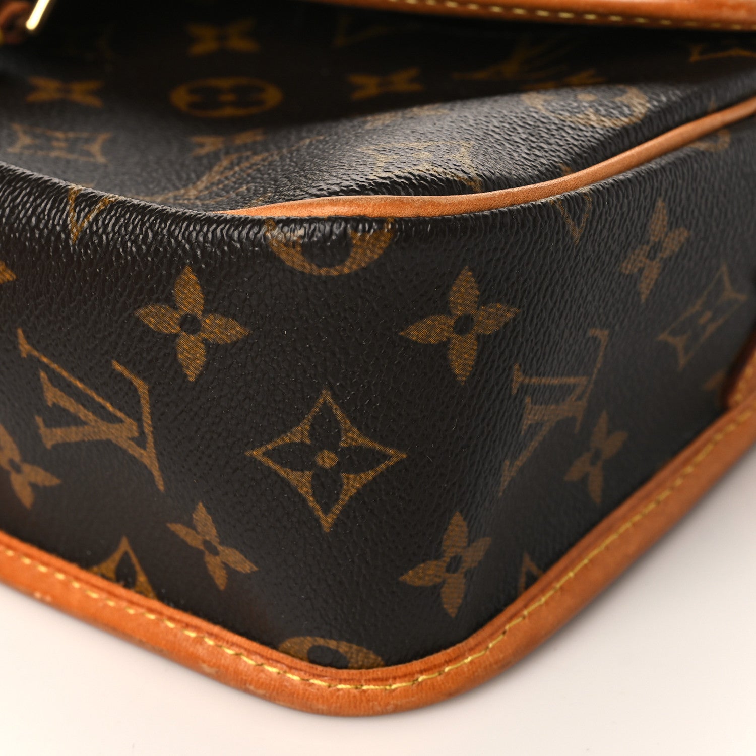 Louis Vuitton Monogram Sologne 7 of 9