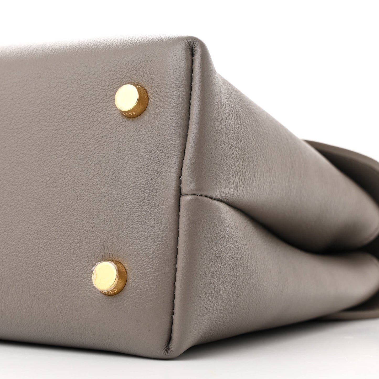 Supple Calfskin Medium Pebble