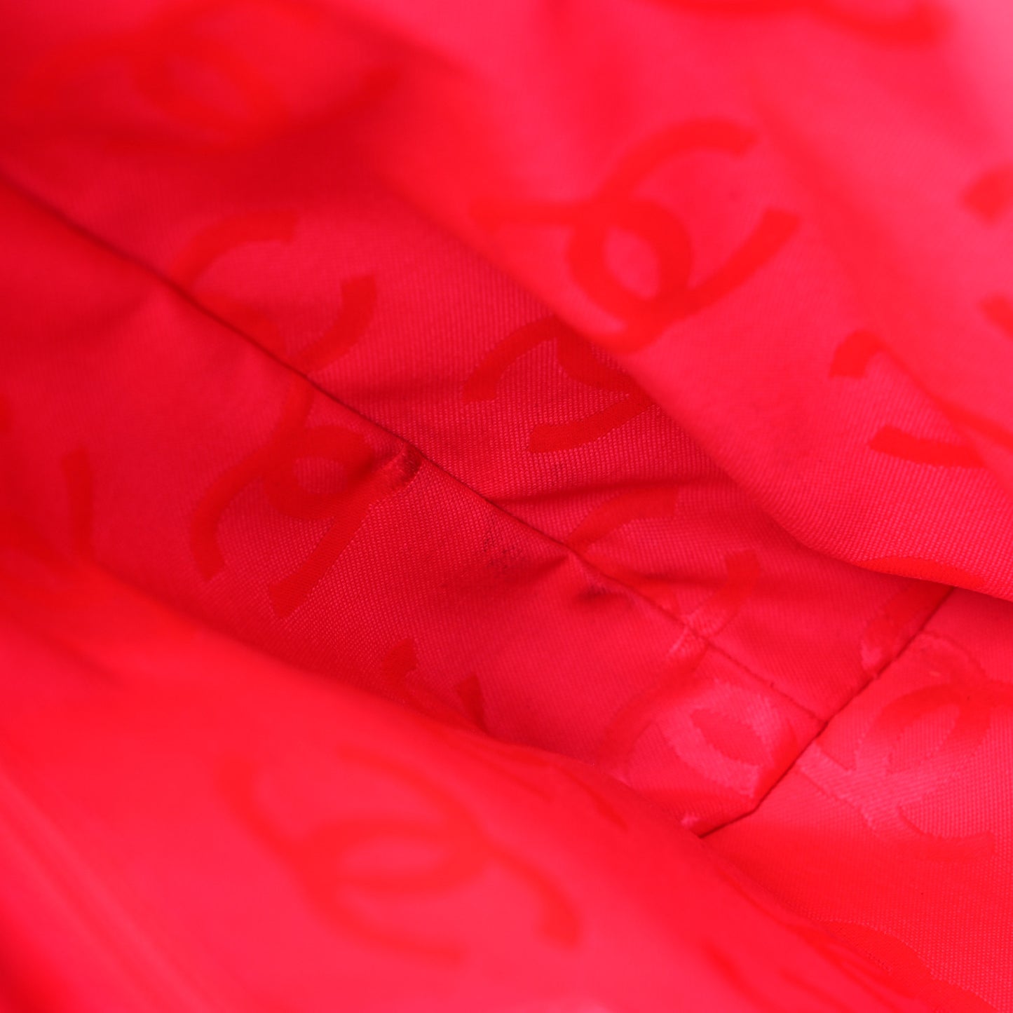 Calfskin Quilted Medium Cambon Tote White Black